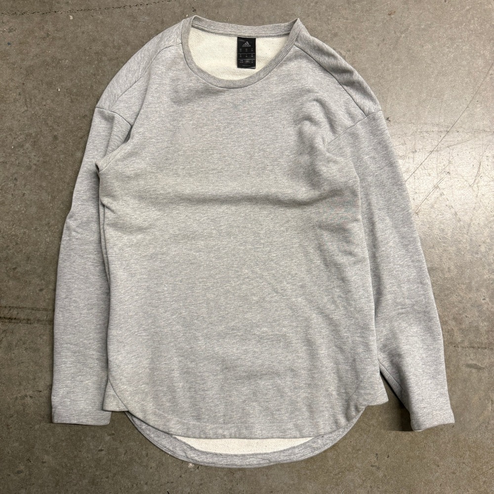 Adidas Mens Gray French Terry Crewneck Sweatshirt Curved‎ Hem Size XS 2591